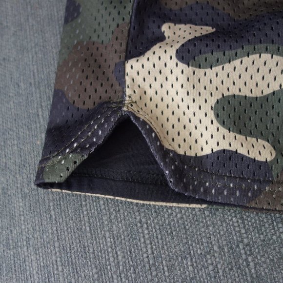 Elwood Camo Size M Shorts with Zipper Pockets 100% Polyester Made in China - Picture 4 of 10